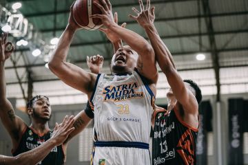 Satria Muda sapu bersih kemenangan IBL seri 5 meski kekurangan pemain