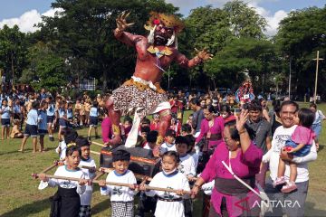Parade Ogoh-Ogoh oleh anak-anak PAUD di Kota Denpasar