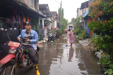 Banjir rendam permukiman 445 KK di Tangerang