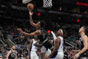 NBA: San Antonio Spurs kalahkan Orlando Magic 132 -114
