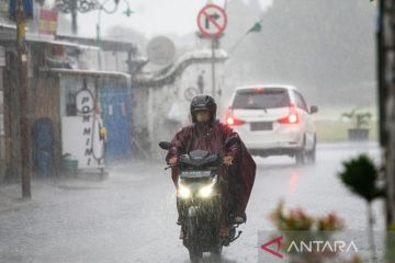 Sejumlah wilayah berpotensi diguyur hujan lebat dan angin kencang