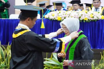 ULM kukuhkan Prof Dr Fatimah, MHum sebagai guru besar ke-73