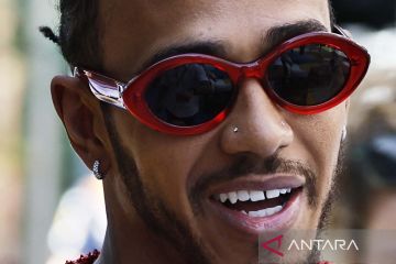Jelang GP Australia, Hamilton keluhkan posisi kokpit Mercedes