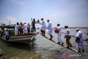 Upacara Melasti di Tangerang