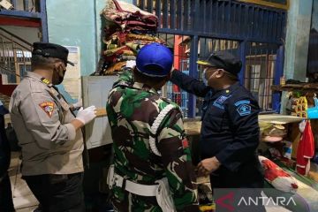 Tim gabungan razia kamar warga binaan Lapas Kotabaru