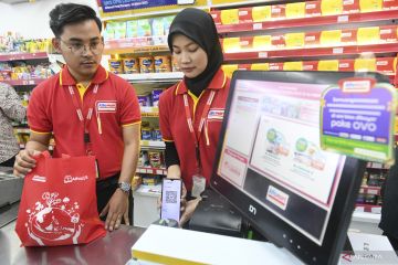 Segini besaran gaji karyawan Indomaret dan Alfamart