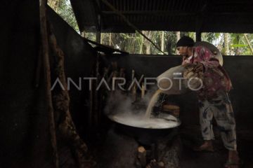Pengolahan Air Nira Di Rejang Lebong