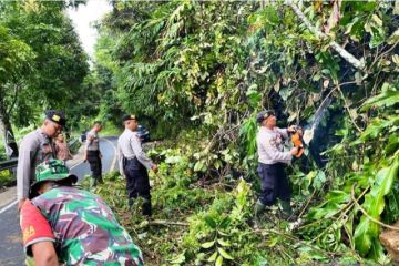 Ratusan polisi bantu penanganan dampak bencana alam Solok Selatan