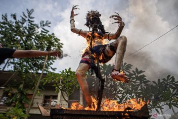 Arak Ogoh-ogoh Jelang Hari Raya Nyepi