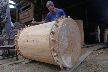 Perajin beduk di Temanggung