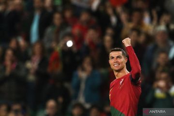 CR7 tampil dalam sesi pemotretan Timnas Portugal untuk skuad Euro 2024