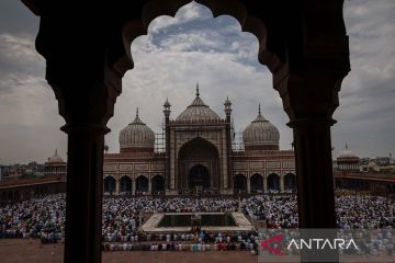 Suasana shalat Jumat pertama Ramadhan di sejumlah negara