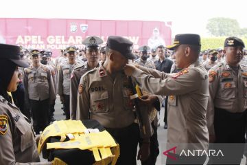 Kapolres Metro Jaktim mengukuhkan 707 polisi RW