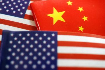 Pemerintah Biden tambahkan 14 perusahaan China ke daftar bendera merah