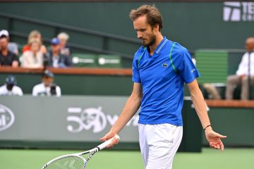 Medvedev awali Miami Open dengan kemenangan cepat