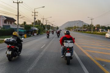 Hayaidesu ajak pengikut Instagram rasakan keseruan riding di Thailand