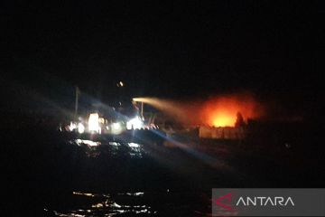 Kebakaran kapal pengangkut BBM di laut Lombok berhasil dipadamkan