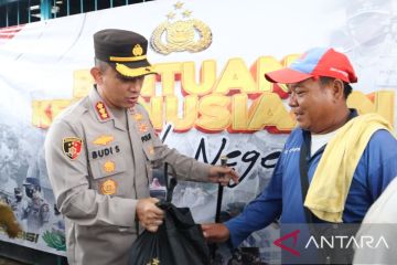 Warga apresiasi langkah polisi salurkan bantuan paket sembako