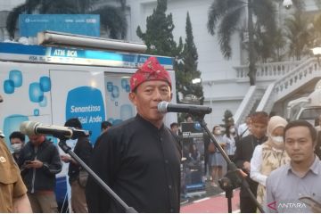 OJK Jabar minta masyarakat tak pakai pinjol untuk berbagi uang Lebaran