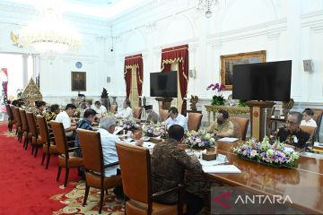 Sepekan, isu "reshuffle" kabinet hingga politik uang di masjid