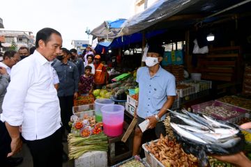 Presiden ngabuburit di Pasar Terong Makassar