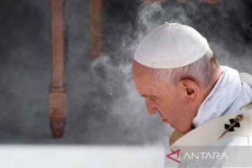 Alami infeksi pernapasan, Paus Fransiskus dirawat di RS