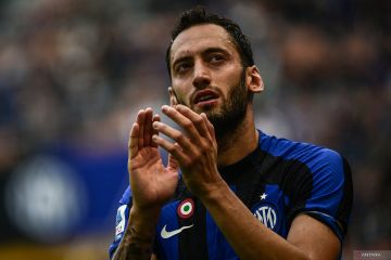 Hakan Calhanoglu terancam absen bela Inter Milan di perempat final