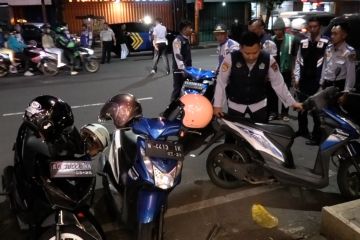 Picu kemacetan, Dishub Kota Malang tindak juru parkir liar