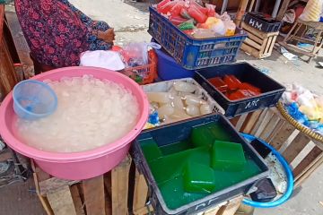 Bahan makanan khas Ramadhan mulai menjamur di pasar Kranggot Cilegon