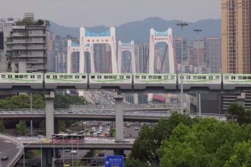 Coba ragam moda transportasi unik di Chongqing, China