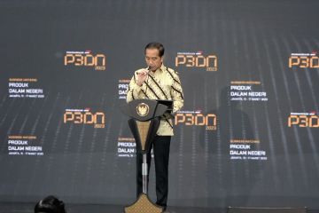Jokowi gaungkan investasi lokal lewat beli produk dalam negeri