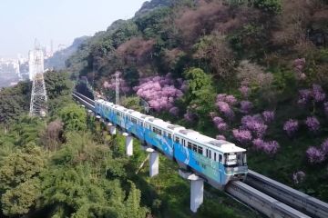 Kota pegunungan di China punya jalur kereta sepanjang 500 kilometer