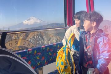 Menikmati keindahan Gunung Fuji dari gondola Hakone Ropeway