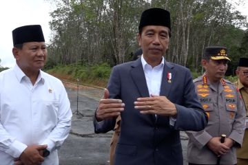 Jokowi sebut Jalan Nan Sarunai picu tumbuhnya ekonomi baru