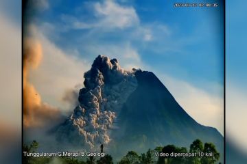 Warga sekitar Gunung Merapi diminta tidak panik, tapi tetap waspada