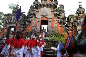 Perayaan Minggu Palma di Bali