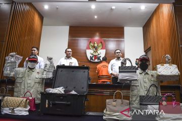 Barang bukti kasus kasus gratifikasi Rafael Alun Trisambodo