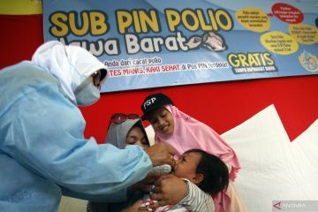 Vaksinasi polio serentak di Jawa Barat