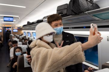 Pakar China: Aturan wajib masker di tempat umum bisa dilonggarkan