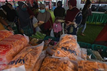 PENJUALAN KUE KERING