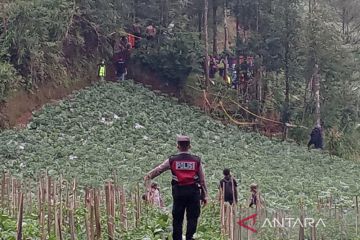 Sembilan jenazah korban pembunuhan dukun dimakamkan di Banjarnegara