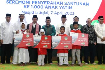 Wamenag sebut santuni anak yatim sama dengan dukung masjid ramah anak