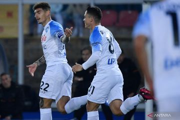 Gol bunuh diri Antonino Gallo menangkan Napoli 2-1 atas Lecce