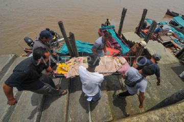 Akses desa terisolir di Jambi