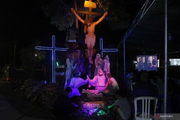 ORNAMEN KRISTIANI MENYAMBUT PASKAH DI KUPANG