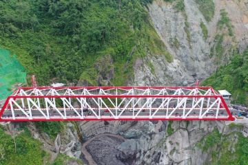 Bupati Lumajang berharap Jembatan Gladak Perak segera diresmikan