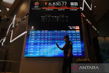 IHSG awal pekan menguat jelang rilis neraca perdagangan dalam negeri