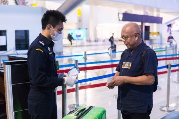 Pulang ke Indonesia bawa barang pindahan? Pahami aturannya biar bebas bea masuk