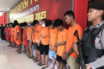 Polisi amankan puluhan preman saat awal bulan puasa di Batam