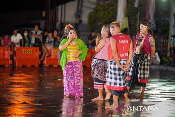 HUT Gianyar ke-252, seluruh kades tampilkan Drama Gong